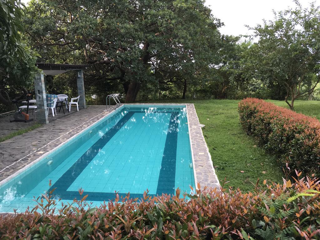 Native House With Beautiful Pool Villa Bagac ภายนอก รูปภาพ