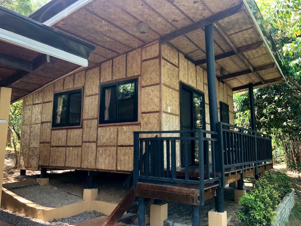 Native House With Beautiful Pool Villa Bagac ภายนอก รูปภาพ