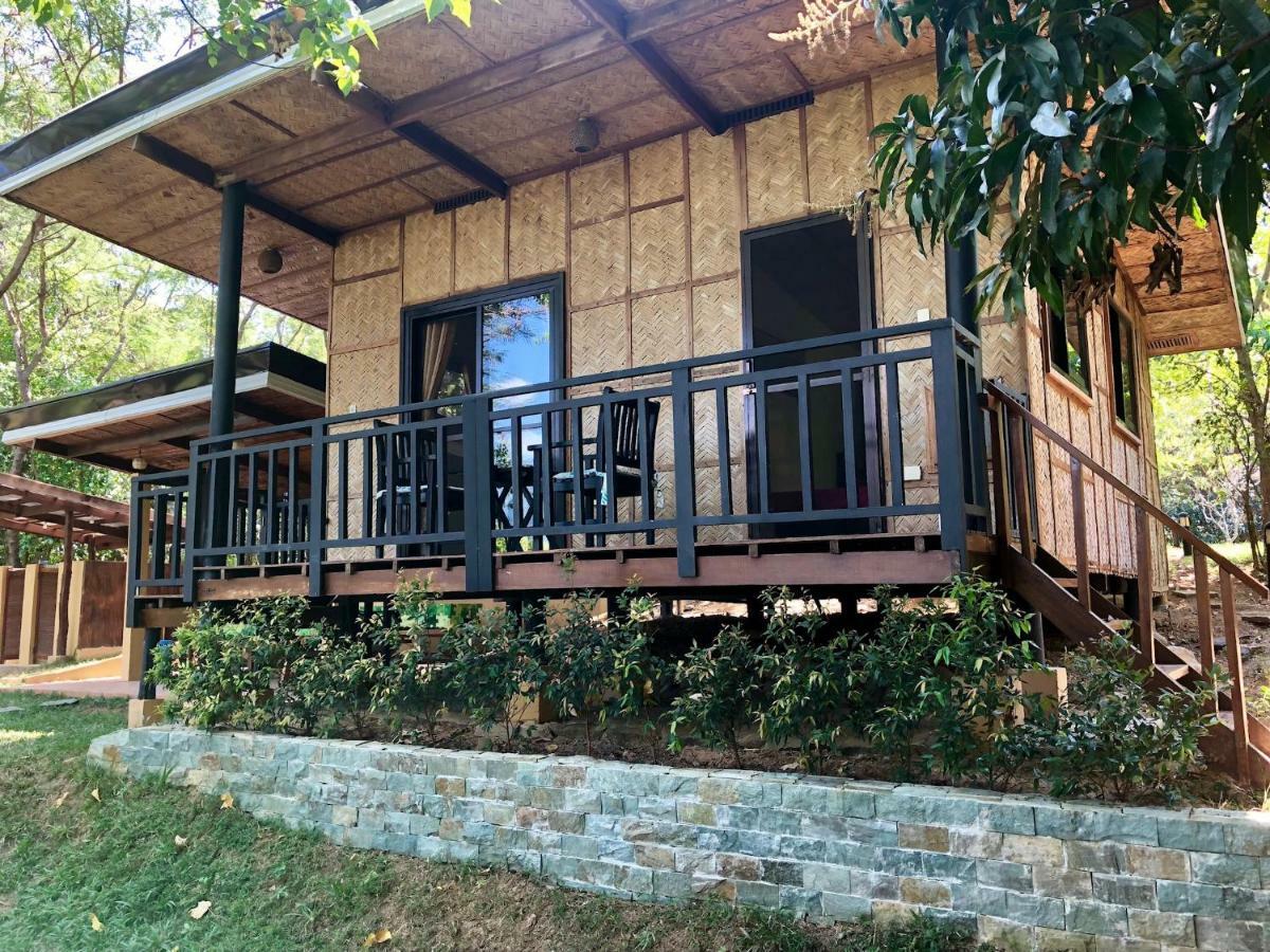 Native House With Beautiful Pool Villa Bagac ภายนอก รูปภาพ